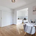 Modernes Mit Balkon & Parkplatz - Ama Amali