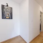 Modernes Mit Balkon & Parkplatz - Ama Amali
