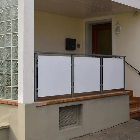 Lägenhet Ama Amali - Modernes Mit Balkon & Parkplatz - Ideal Fuer Business & Komfort *