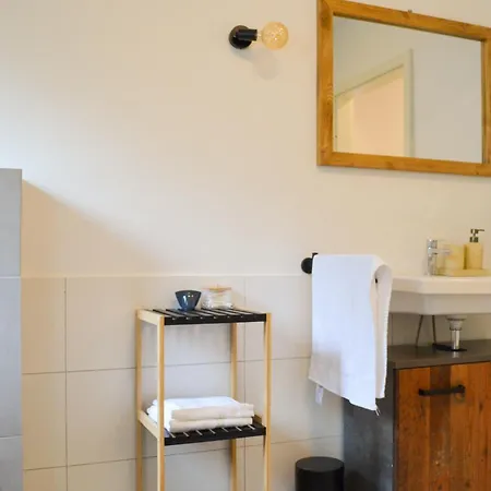 Ama Amali Mit Balkon Wlan Smart Tv Parkplatz In Lage Ideal Fuer Familien Paare Geschaeftsreisende Apartment *