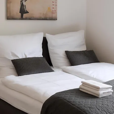 Ama Amali - Modernes Mit Balkon & Parkplatz - Ideal Fuer Business & Komfort