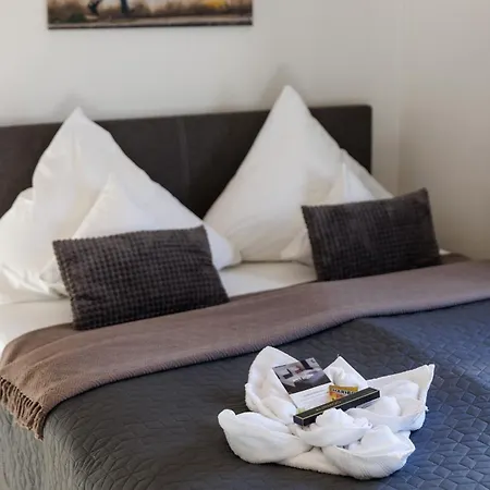 Ruhiges Business Mit Balkon & Parkplatz - Ama Amali * Hiddenhausen