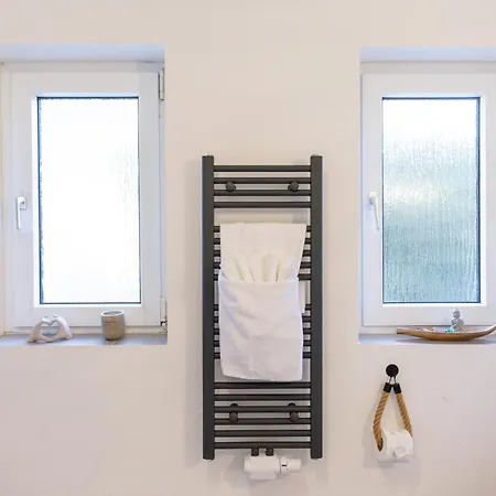 Ruhiges Business Mit Balkon&parkplatz - Ama Amali *