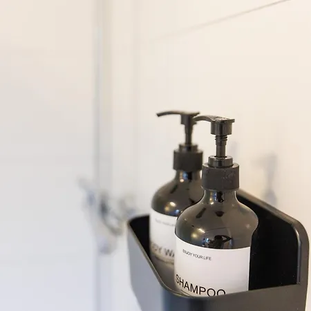 Lejlighed Ruhiges Business Mit Balkon & Parkplatz - Ama Amali *