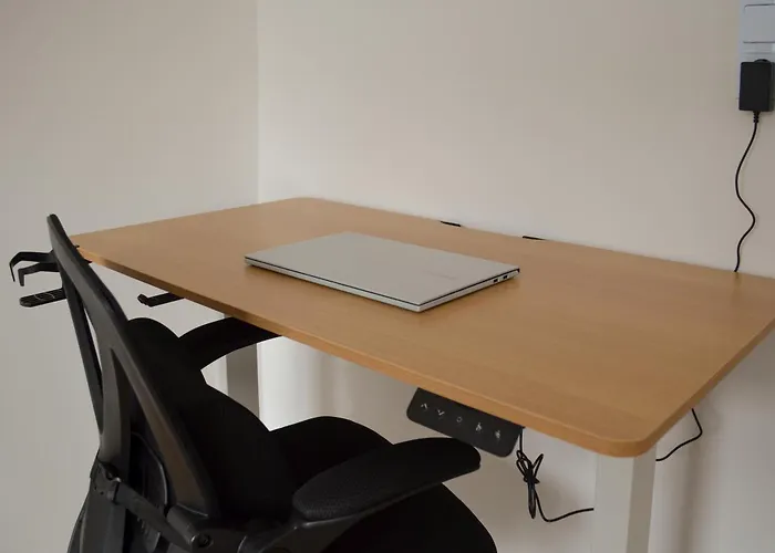 Ama Amali - Modernes Mit Balkon & Parkplatz - Ideal Fuer Business & Komfort Hiddenhausen