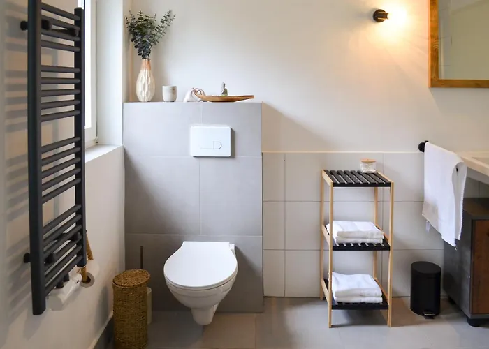 Ama Amali - Modernes Mit Balkon & Parkplatz - Ideal Fuer Business & Komfort Lejlighed