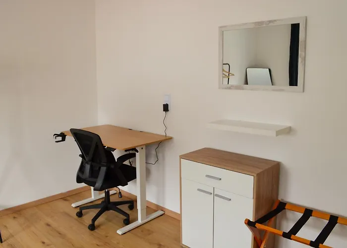 Ama Amali - Modernes Mit Balkon & Parkplatz - Ideal Fuer Business & Komfort *