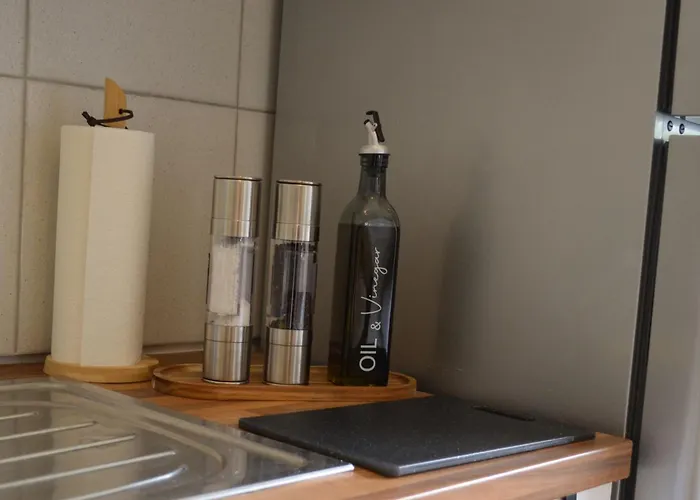 Ama Amali - Modernes Mit Balkon & Parkplatz - Ideal Fuer Business & Komfort