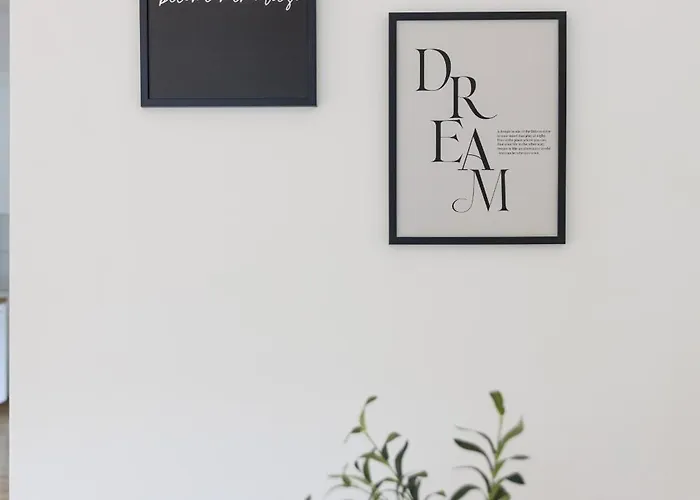 Lejlighed Ama Amali - Modernes Mit Balkon & Parkplatz - Ideal Fuer Business & Komfort Hiddenhausen