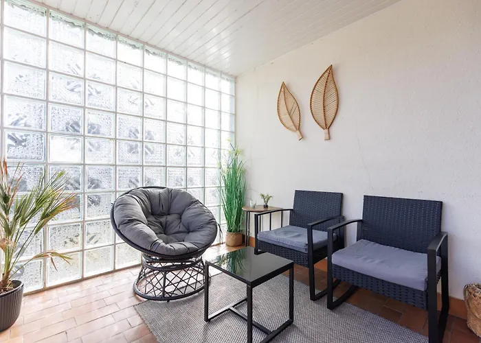 Lejlighed Ama Amali - Modernes Mit Balkon & Parkplatz - Ideal Fuer Business & Komfort *