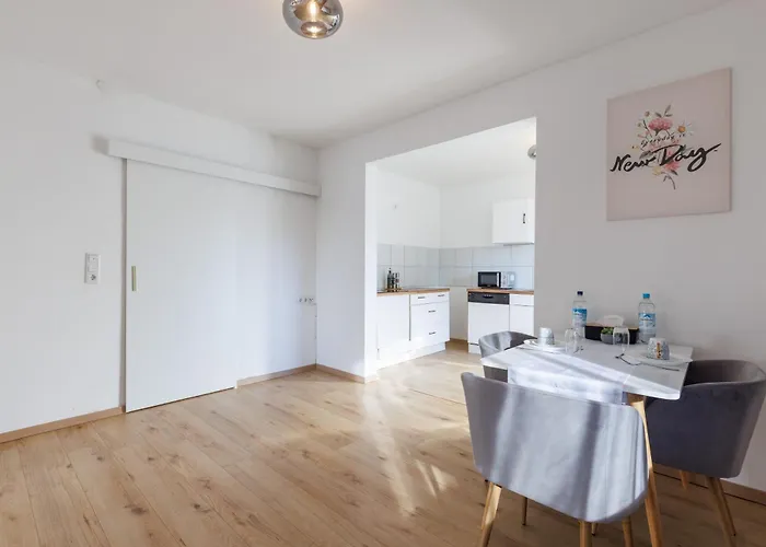 AMA Home AMALI - Modernes Apartment mit Balkon&Parkplatz - Ideal für Business&Komfort