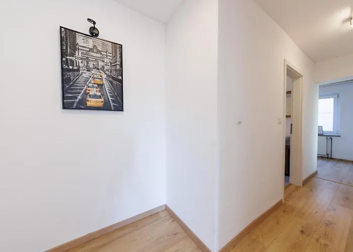 AMA Home AMALI - Modernes Apartment mit Balkon&Parkplatz - Ideal für Business&Komfort