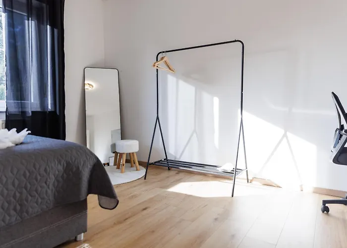 AMA Home AMALI - Modernes Apartment mit Balkon&Parkplatz - Ideal für Business&Komfort *